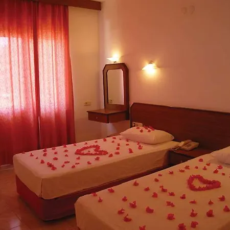 Apartmanhotel Rosy 3*