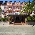 Rosy 3*