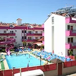Ξενοδοχείο με διαμερίσματα Rosy 3*