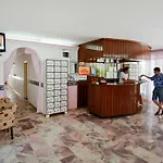 Ξενοδοχείο με διαμερίσματα Rosy Μαρμαρίς