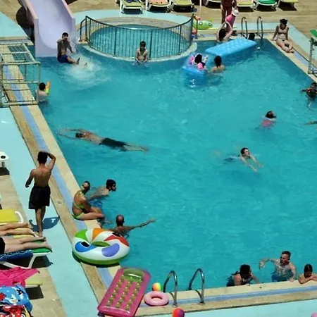 Rosy Aparthotel 2*