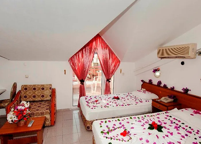 Rosy Hotel apartamentowy Marmaris