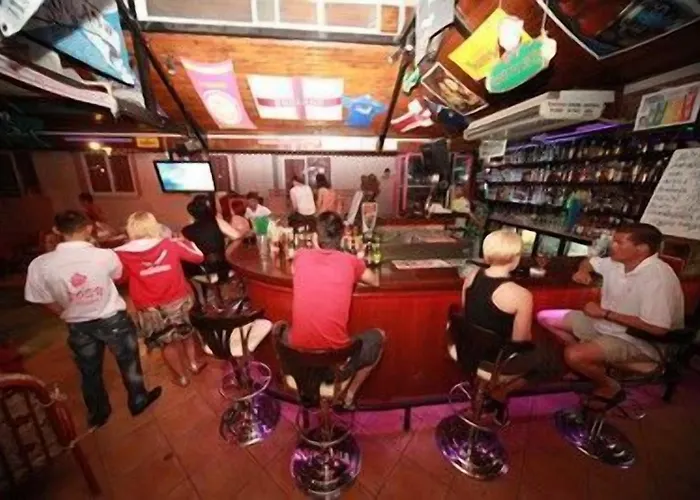 Rosy Aparthotel 3*