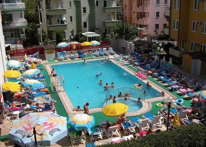 Apartmanhotel Rosy 3*